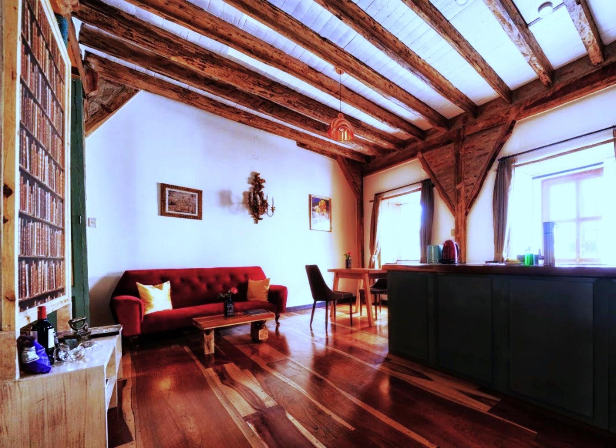 Aparthotel Old Town Suites, Heritage Boutique Hotel, Where Every Detail Tells A Story Quito