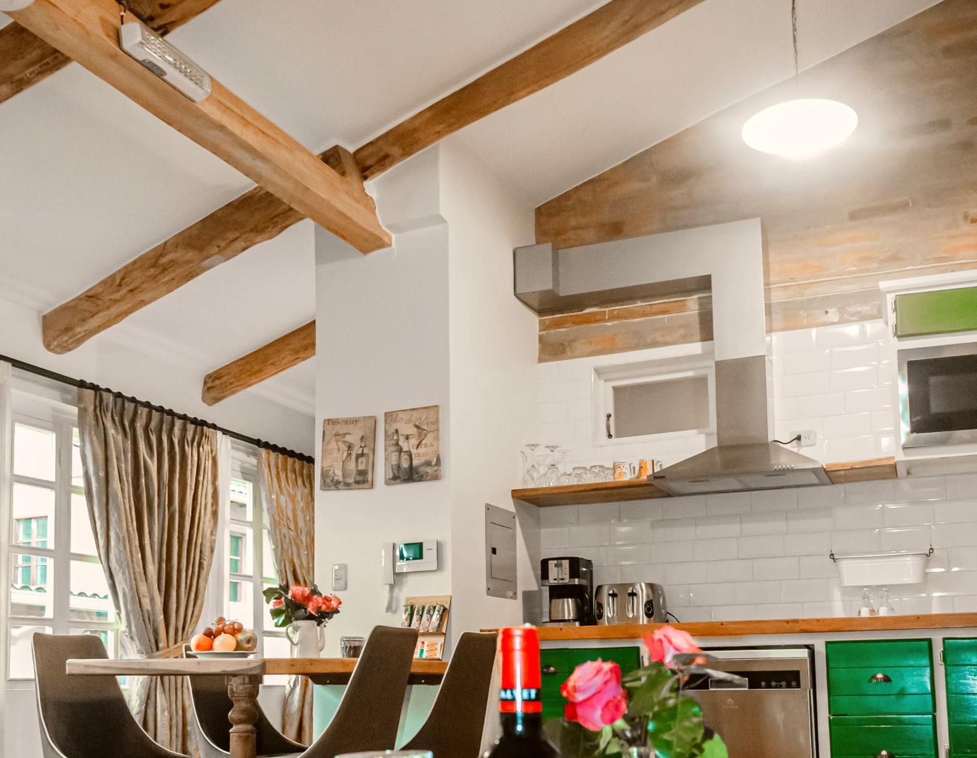 Old Town Suites, Heritage Boutique Hotel, Where Every Detail Tells A Story Aparthotel 4*