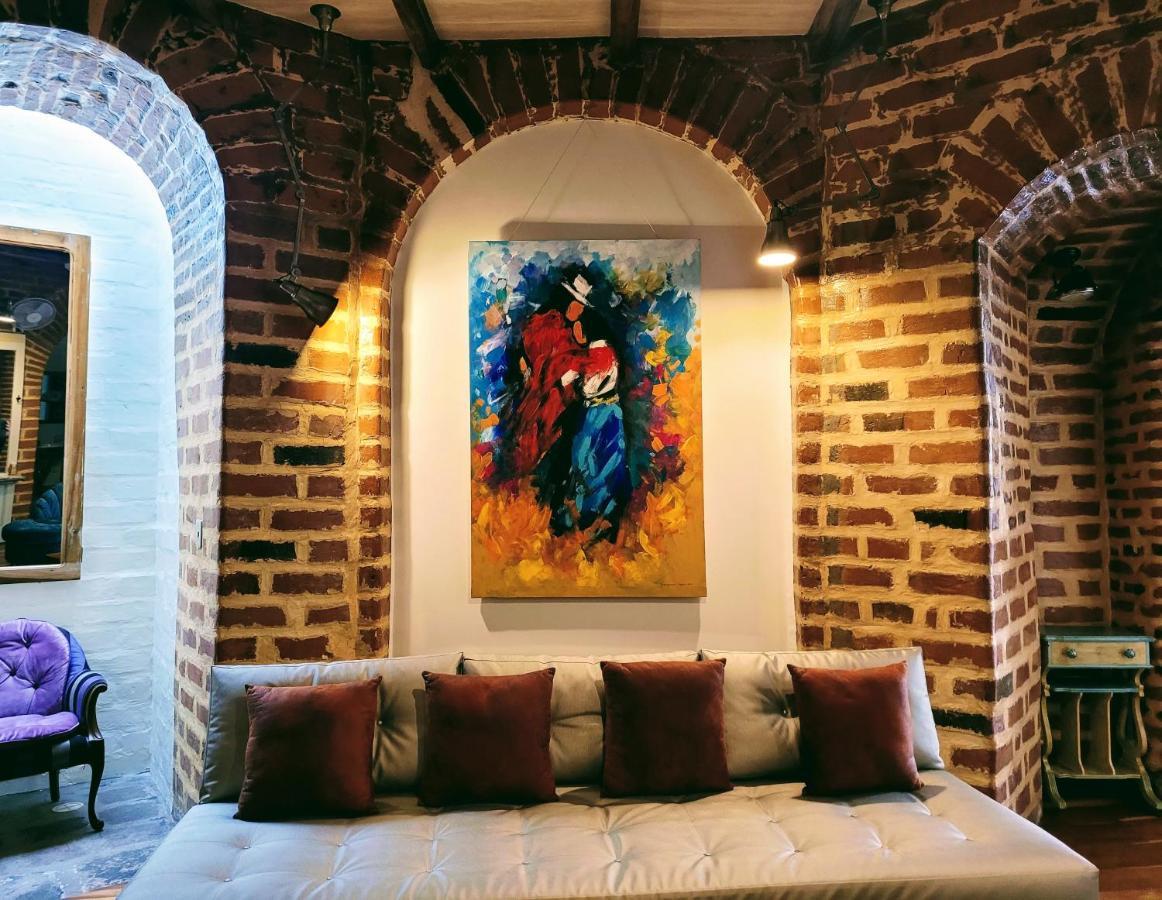 Aparthotel Old Town Suites, Heritage Boutique Hotel, Where Every Detail Tells A Story Quito