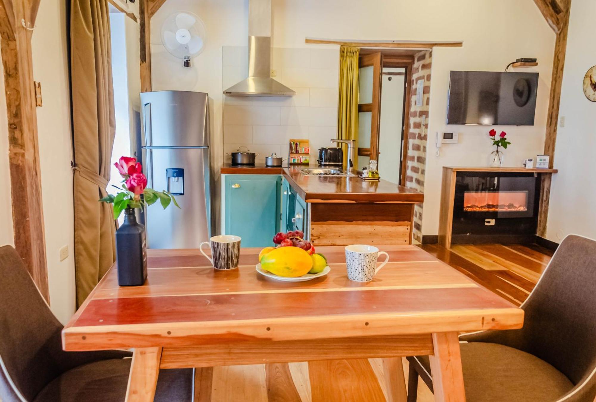 Old Town Suites, Elegant Comfort & Space In The Historic Center