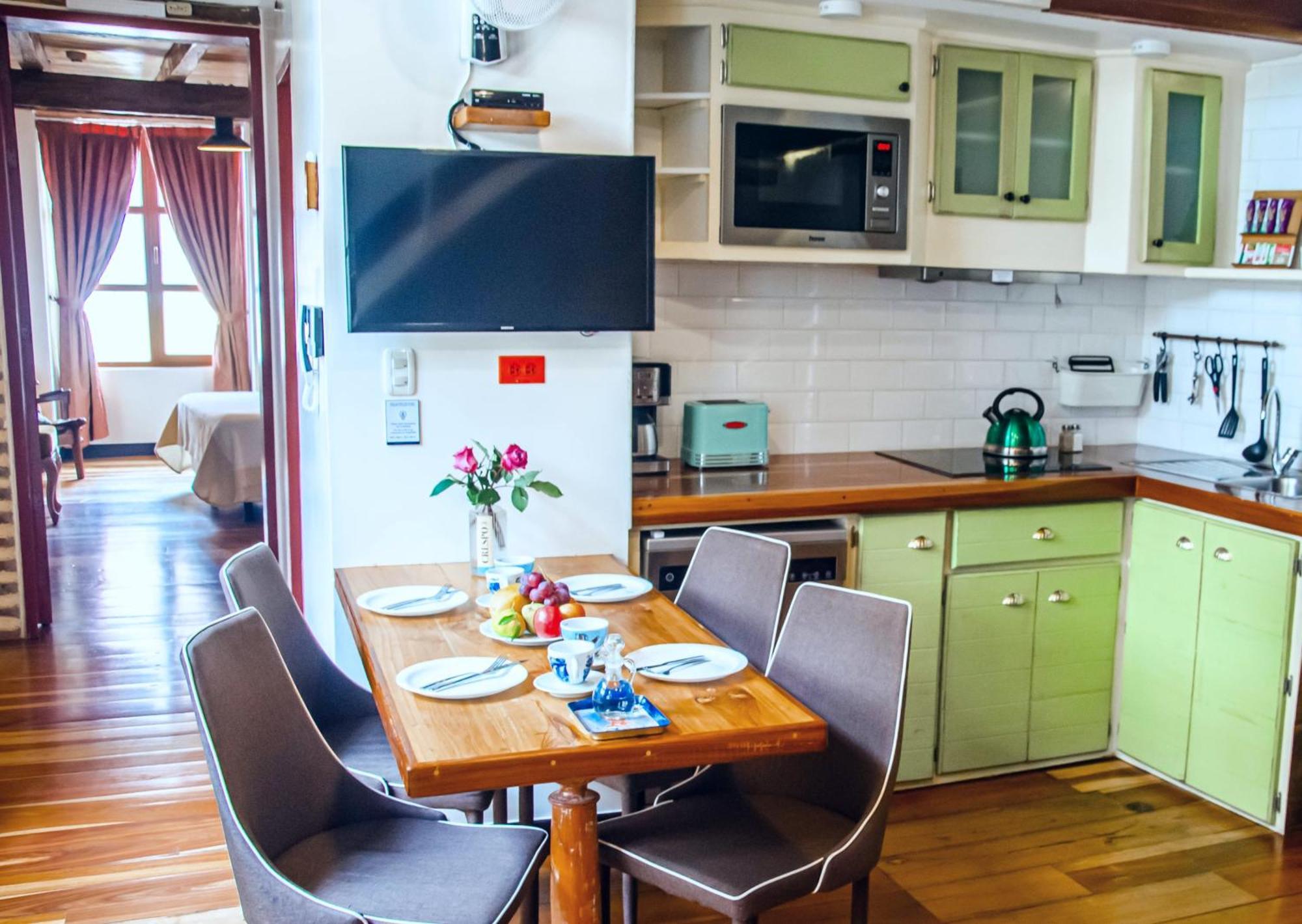 Old Town Suites, Heritage Boutique Hotel, Where Every Detail Tells A Story Aparthotel Quito