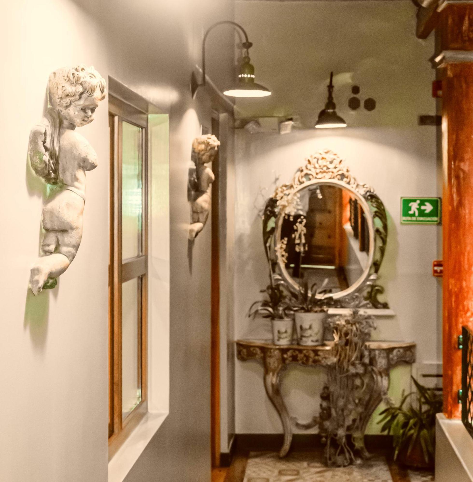 Aparthotel Old Town Suites, Heritage Boutique Hotel, Where Every Detail Tells A Story Quito