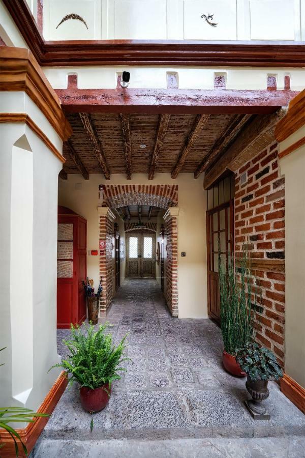 Old Town Suites, Elegant Comfort & Space In The Historic Center Aparthotel Quito